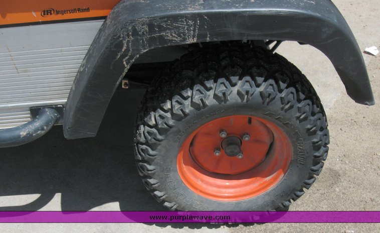 image for item 6704 2005 Bobcat 2200 Intellitrack utility vehicle