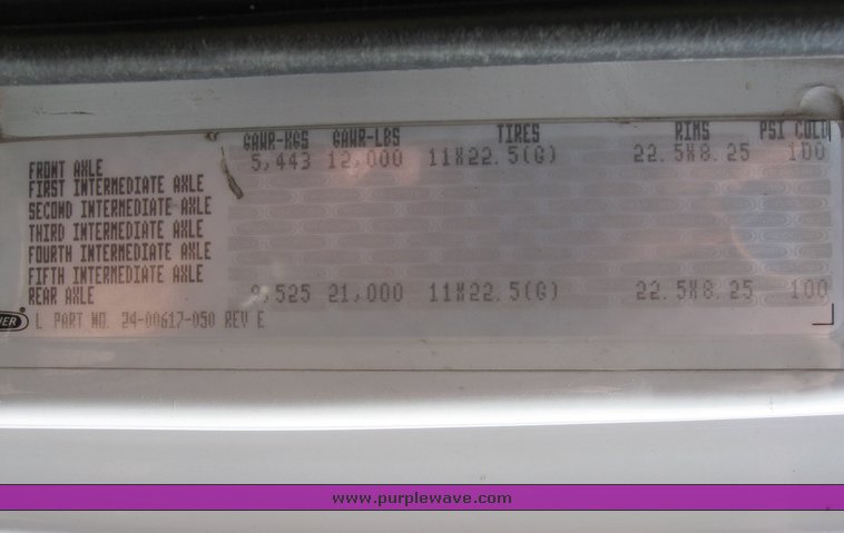 image for item 6706 2000 Freightliner FL70 flatbed truck