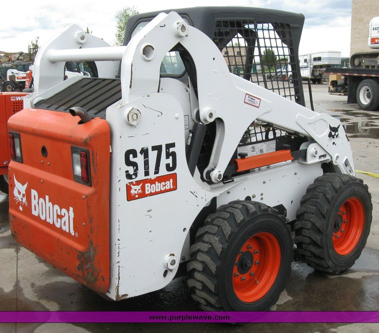 image for item 6708 2007 Bobcat S175 skid steer
