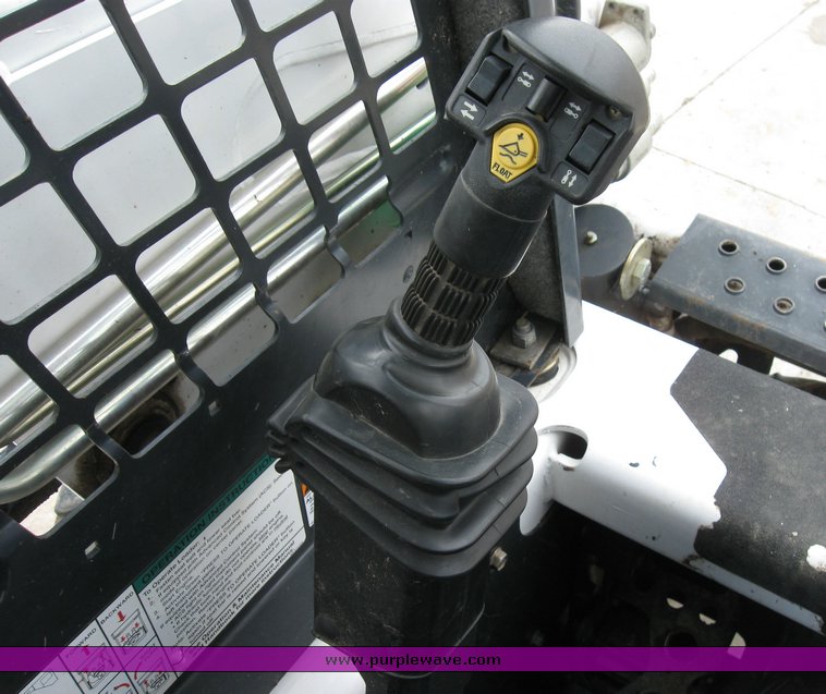 image for item 6709 Bobcat S150 skid steer