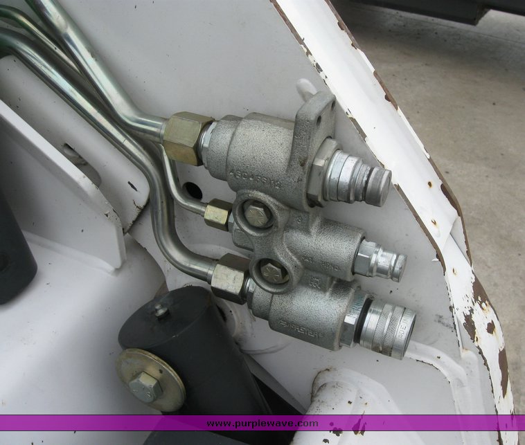 image for item 6709 Bobcat S150 skid steer