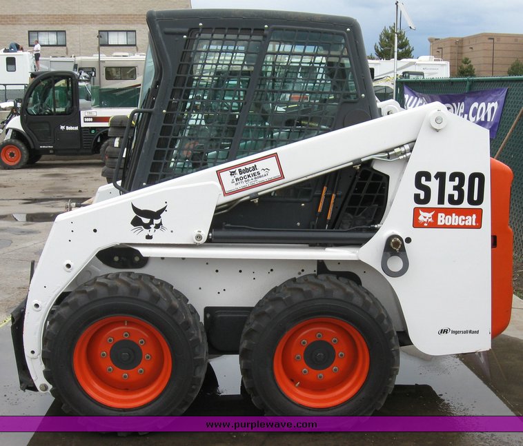 image for item 6711 2007 Bobcat S130 skid steer