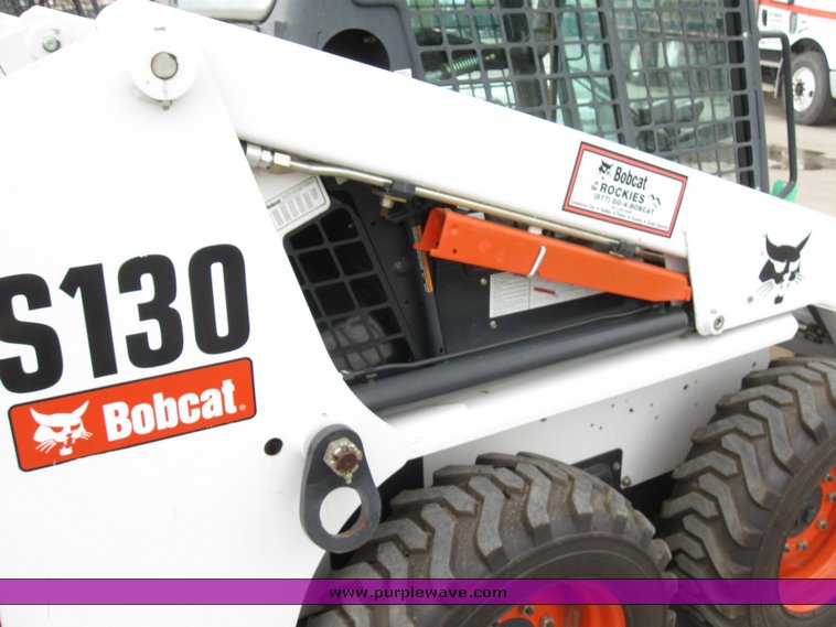 image for item 6711 2007 Bobcat S130 skid steer