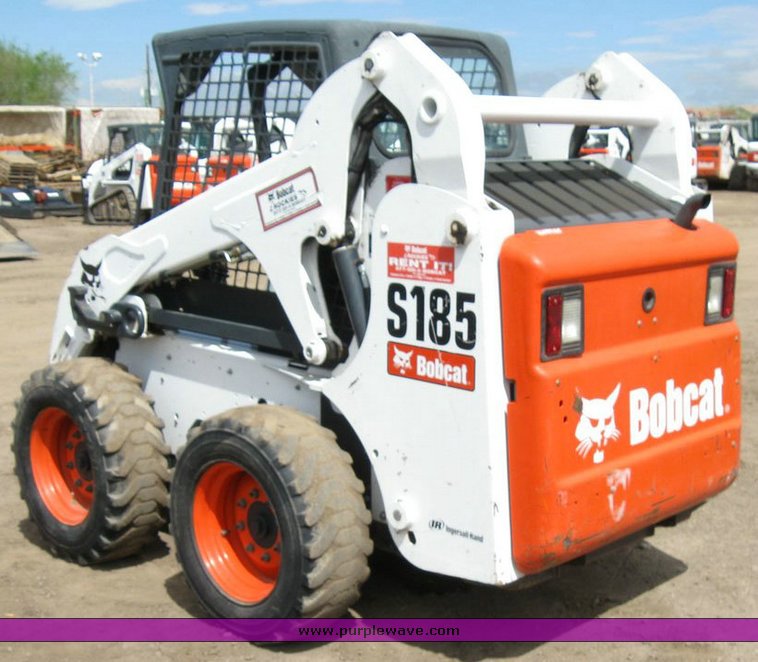image for item 6729 2007 Bobcat S185 skid steer