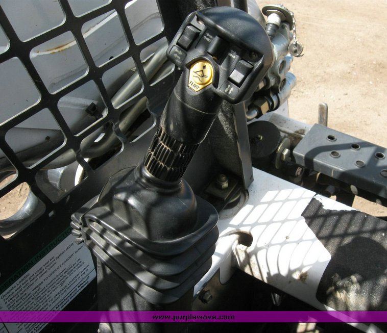 image for item 6729 2007 Bobcat S185 skid steer