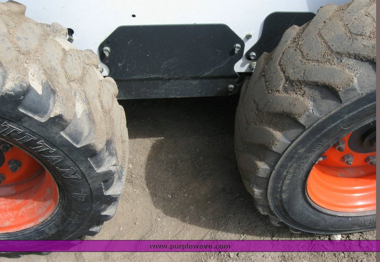 image for item 6729 2007 Bobcat S185 skid steer