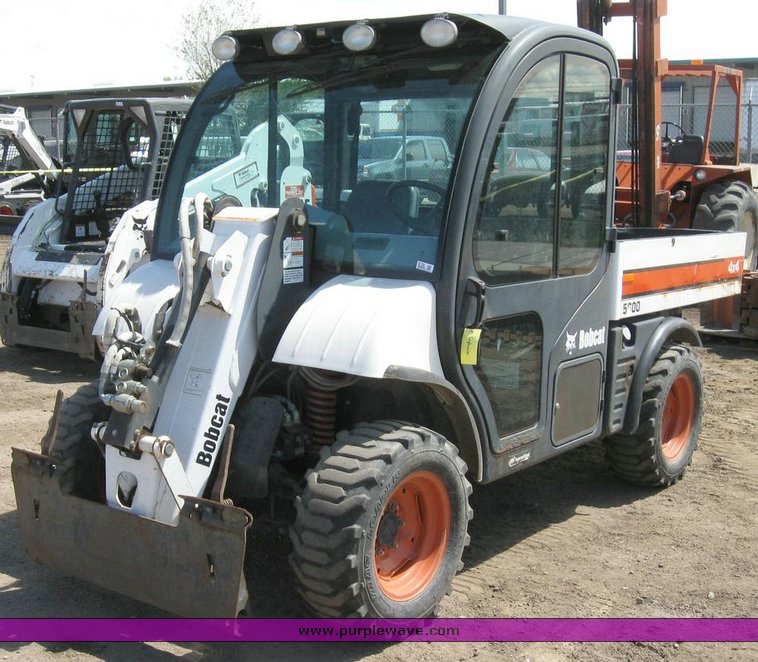 image for item 6730 2002 Bobcat 5600 toolcat