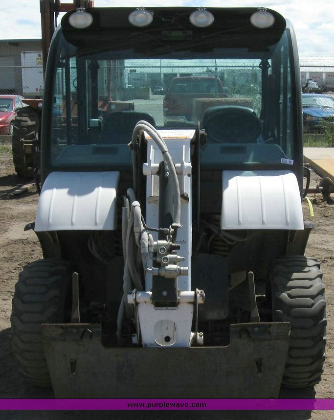 image for item 6730 2002 Bobcat 5600 toolcat