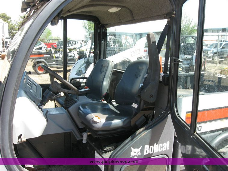 image for item 6730 2002 Bobcat 5600 toolcat