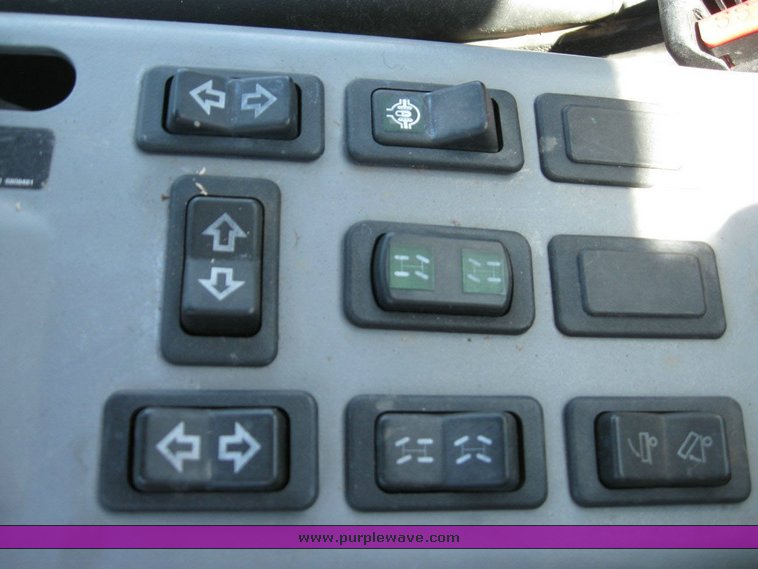 image for item 6730 2002 Bobcat 5600 toolcat