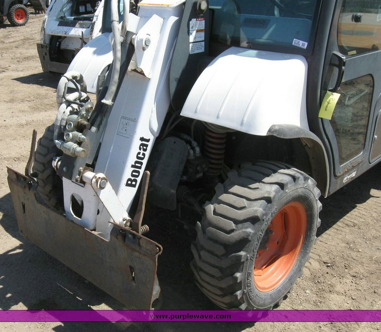 image for item 6730 2002 Bobcat 5600 toolcat