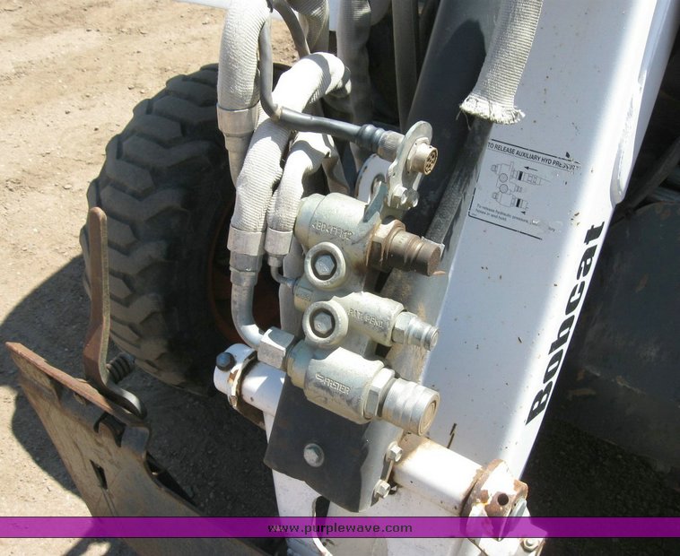 image for item 6730 2002 Bobcat 5600 toolcat