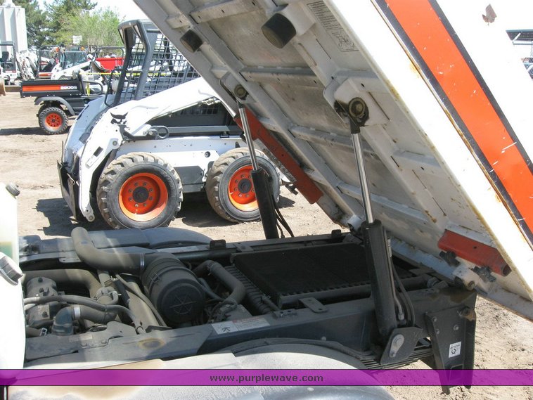 image for item 6730 2002 Bobcat 5600 toolcat