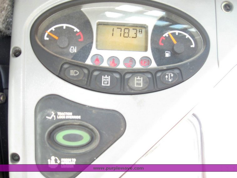 image for item 6731 2008 Bobcat S100 skid steer