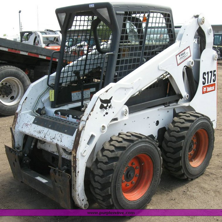 image for item 6733 2007 Bobcat S175 skid steer