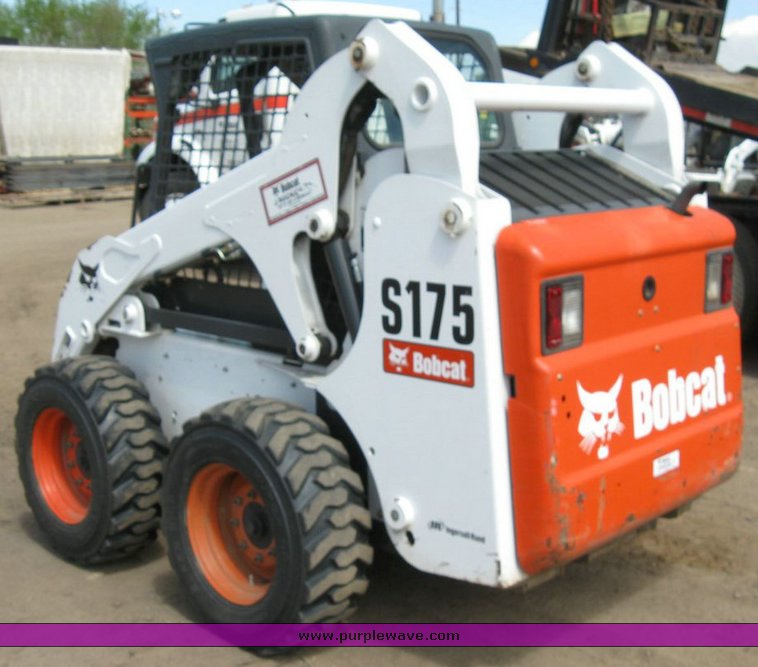 image for item 6733 2007 Bobcat S175 skid steer
