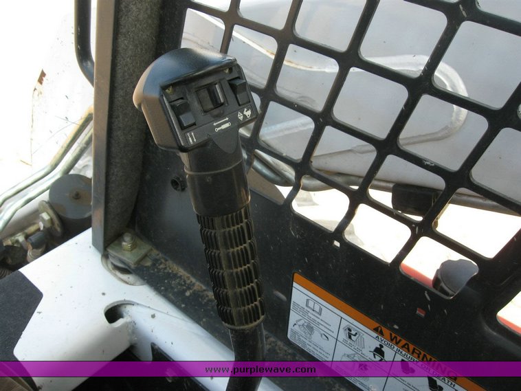 image for item 6733 2007 Bobcat S175 skid steer