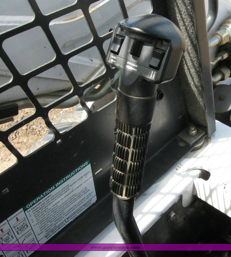 image for item 6733 2007 Bobcat S175 skid steer