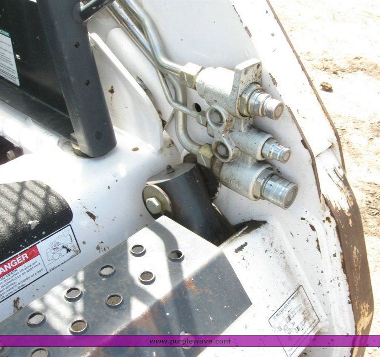 image for item 6733 2007 Bobcat S175 skid steer