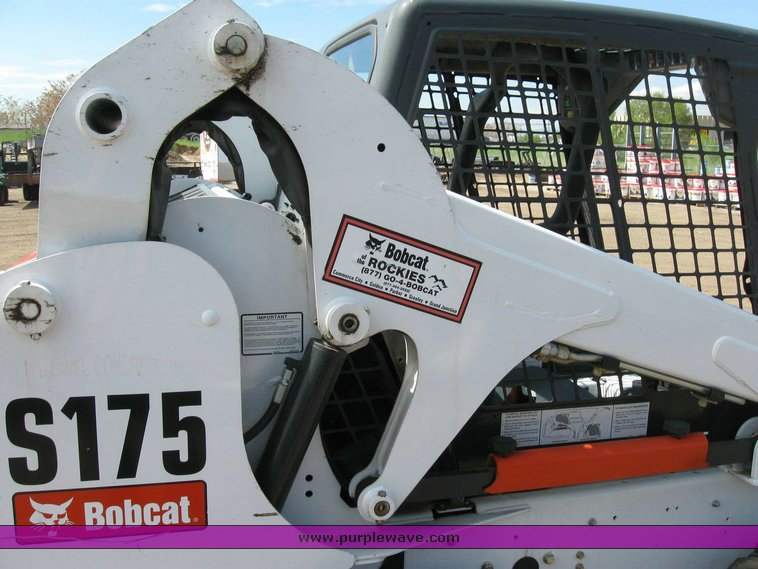 image for item 6733 2007 Bobcat S175 skid steer