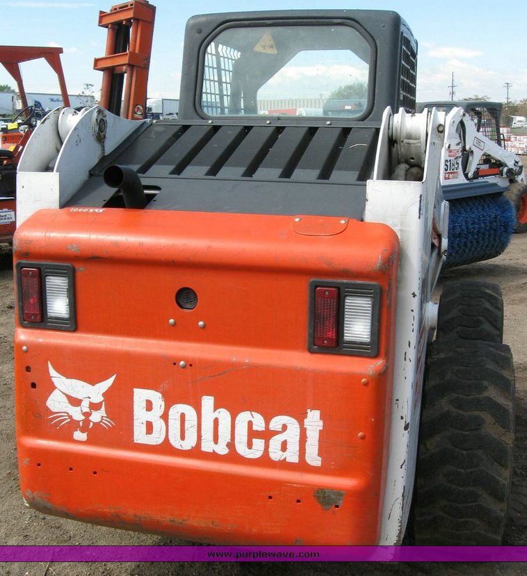 image for item 6734 2007 Bobcat S220 skid steer
