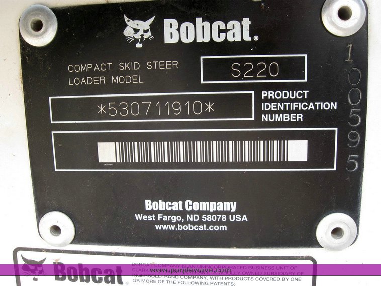image for item 6734 2007 Bobcat S220 skid steer