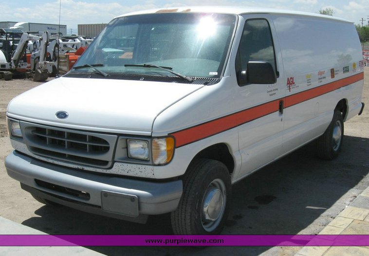 image for item 6748 2002 Ford Econoline E250
