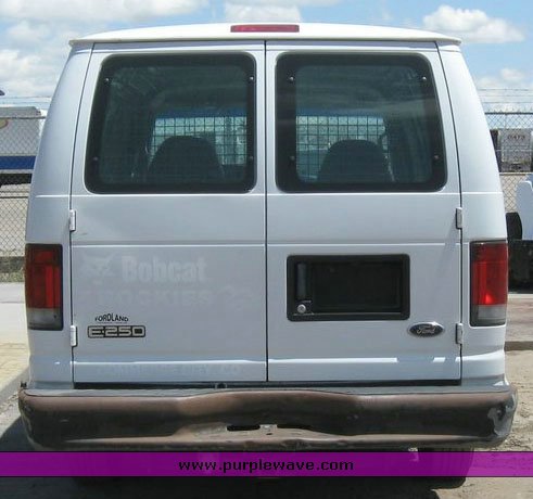 image for item 6748 2002 Ford Econoline E250