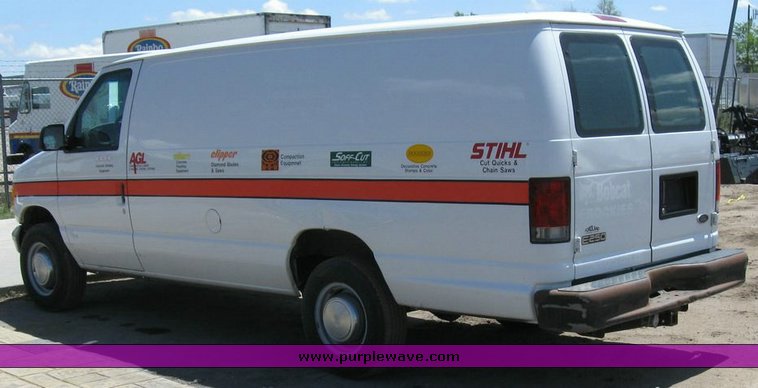 image for item 6748 2002 Ford Econoline E250