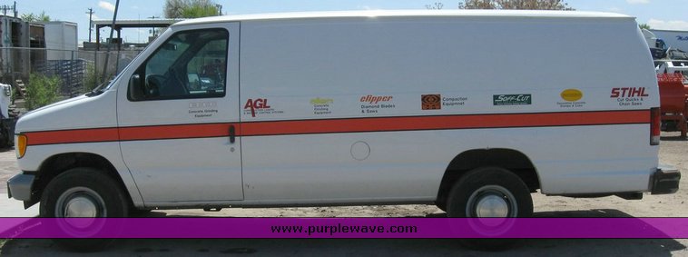 image for item 6748 2002 Ford Econoline E250