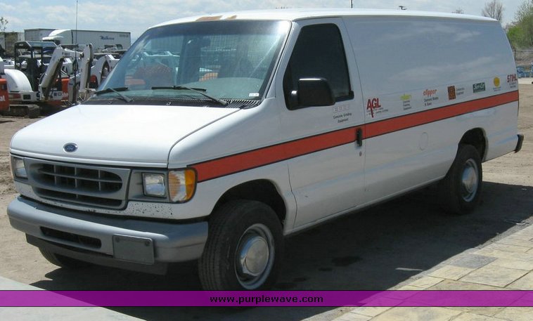 image for item 6748 2002 Ford Econoline E250