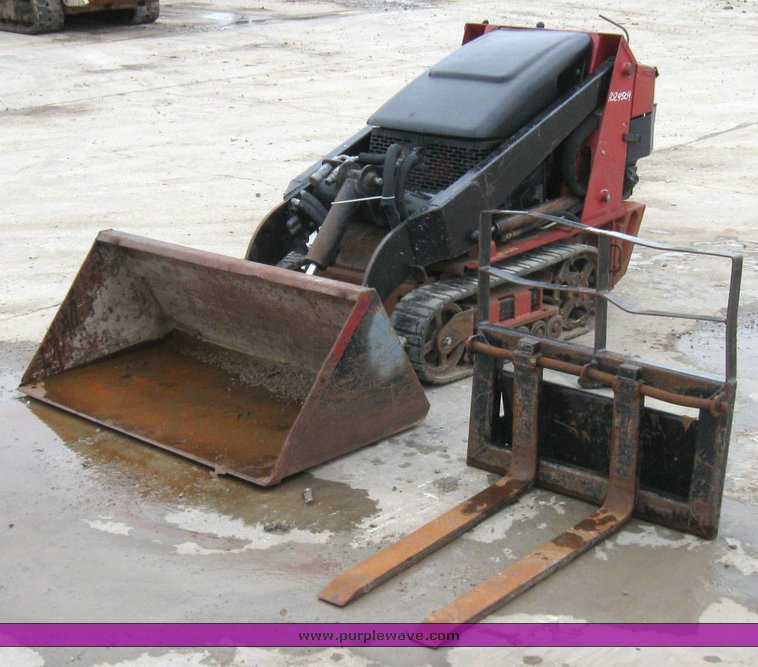 image for item 7241 Toro 22306 mini track loader