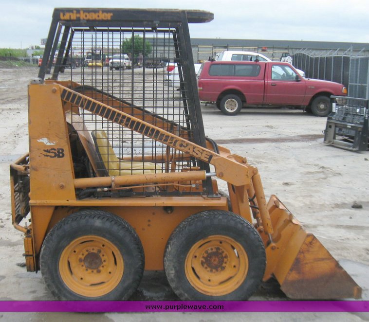 image for item 7242 Case 1816B uniloader