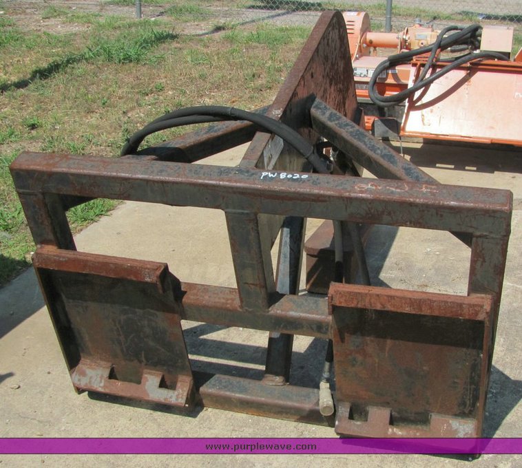 Bobcat tree grubber skid steer attachment in Fort Worth, TX Item 8020