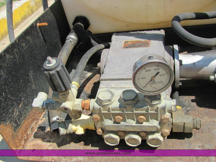 image for item 8030 Hydraulic skid steer sprayer attachment