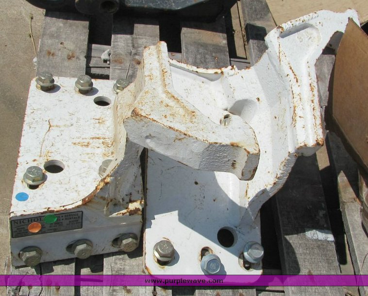 Bobcat backhoe mtg kit in Fort Worth, TX Item 8048 sold Purple Wave