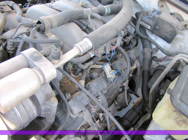 image for item 3192 2001 Chevrolet 3500-HD cab and chassis