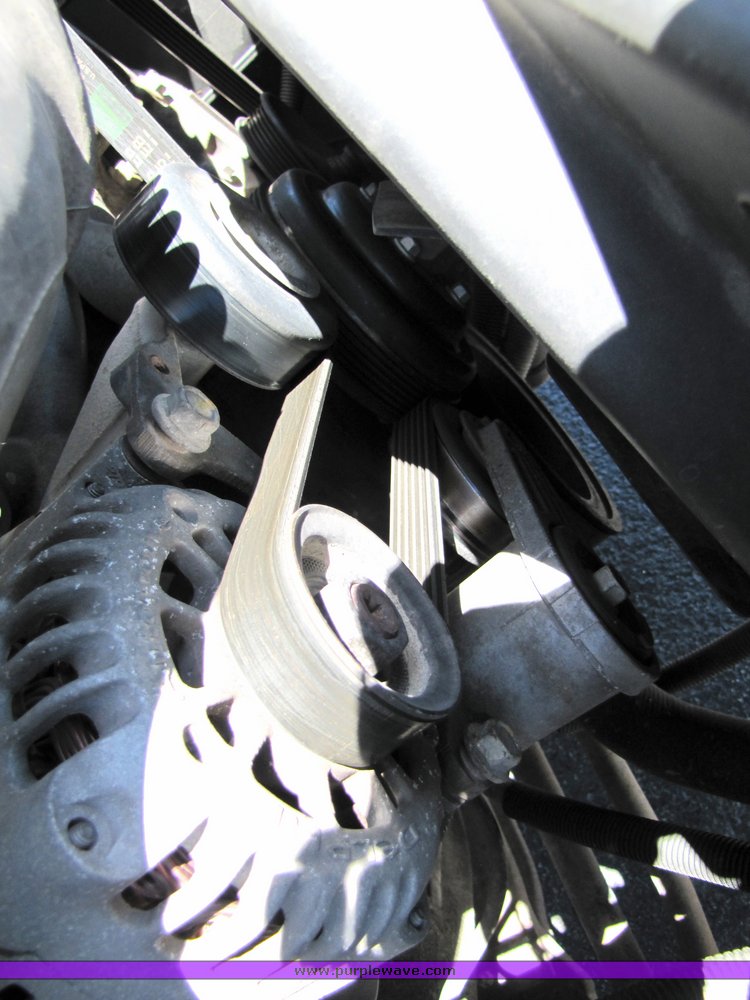 image for item 3192 2001 Chevrolet 3500-HD cab and chassis