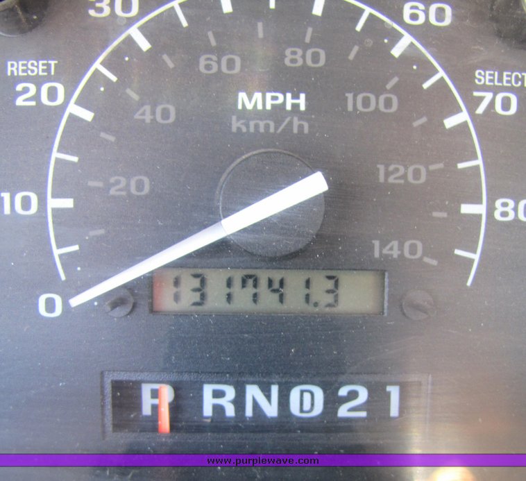 image for item 3193 1997 Ford Super Duty cab and chassis