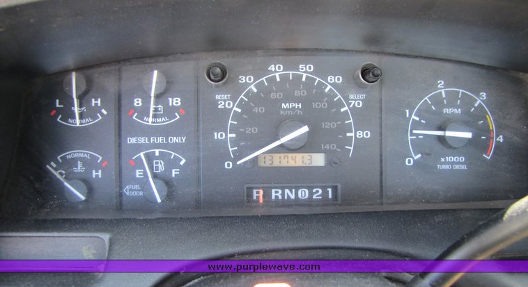 image for item 3193 1997 Ford Super Duty cab and chassis