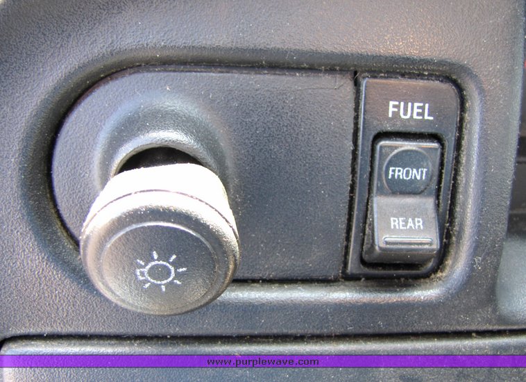 image for item 3193 1997 Ford Super Duty cab and chassis