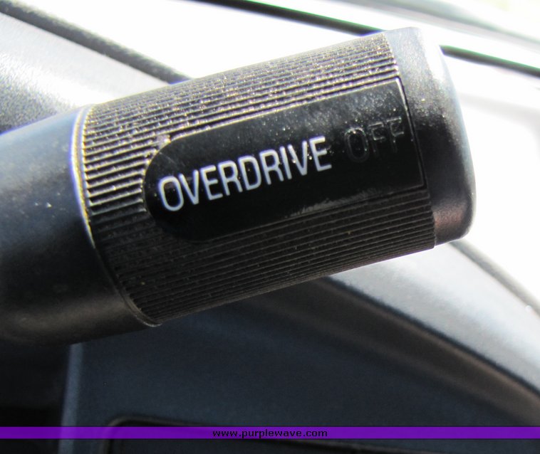 image for item 3193 1997 Ford Super Duty cab and chassis