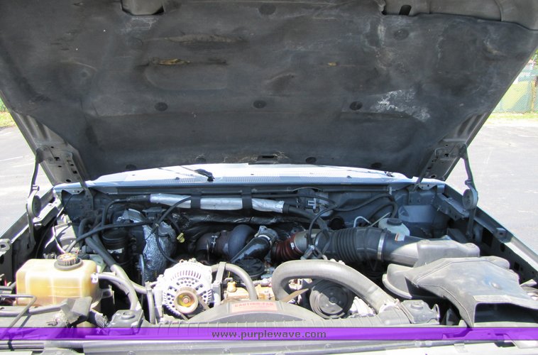 image for item 3193 1997 Ford Super Duty cab and chassis