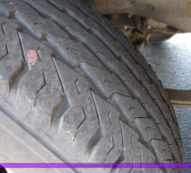 image for item 3193 1997 Ford Super Duty cab and chassis