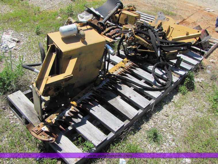 image for item 3195 6' side mount boom mower