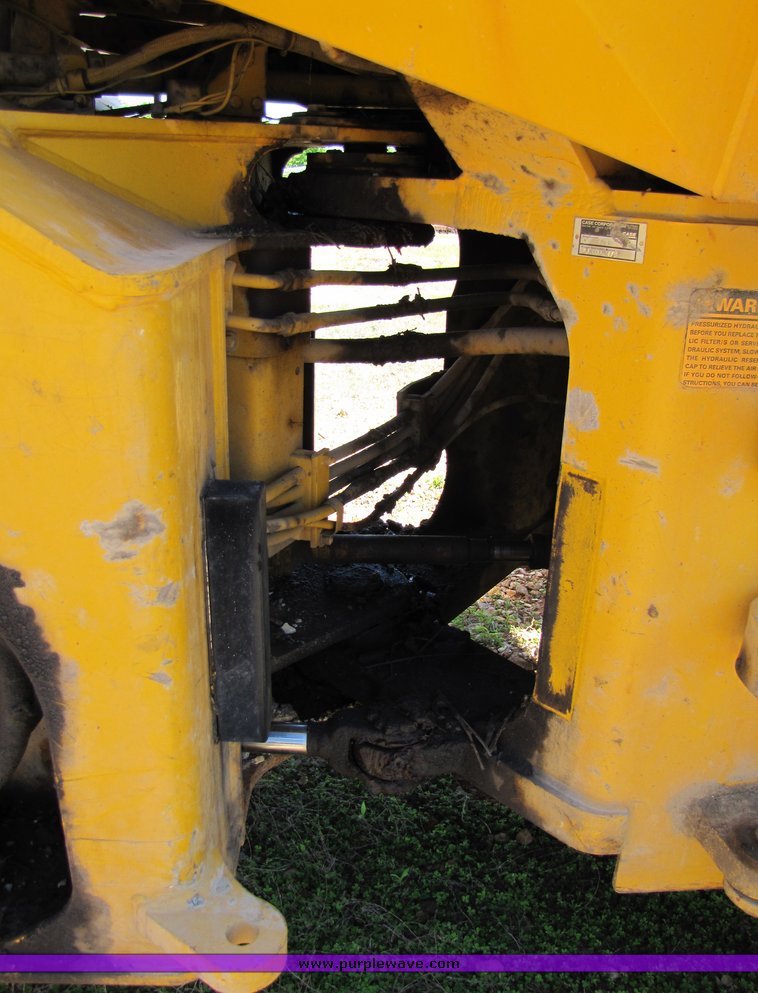 image for item 3198 Case 621B wheel loader
