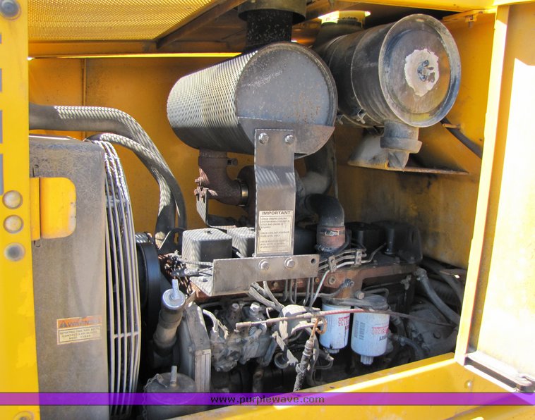 image for item 3198 Case 621B wheel loader