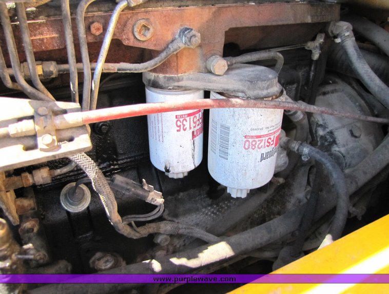 image for item 3198 Case 621B wheel loader