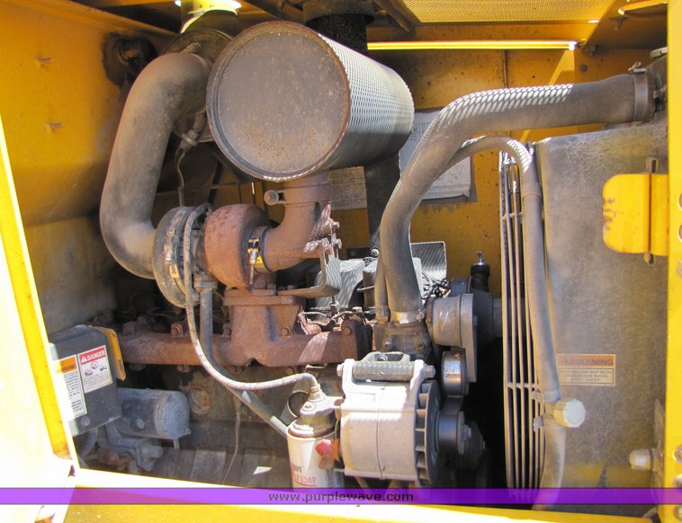 image for item 3198 Case 621B wheel loader