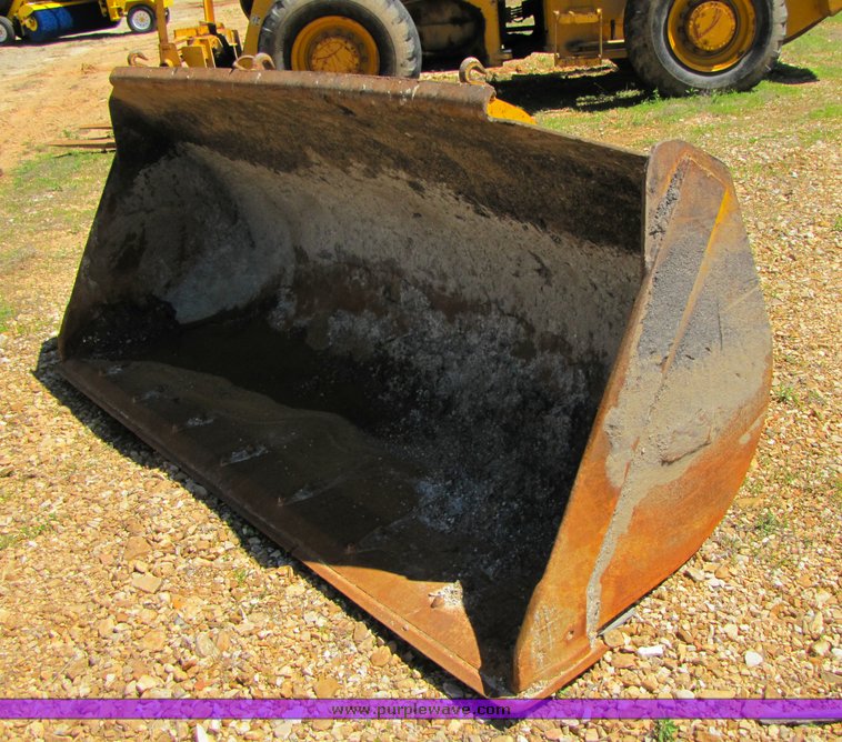 image for item 3198 Case 621B wheel loader